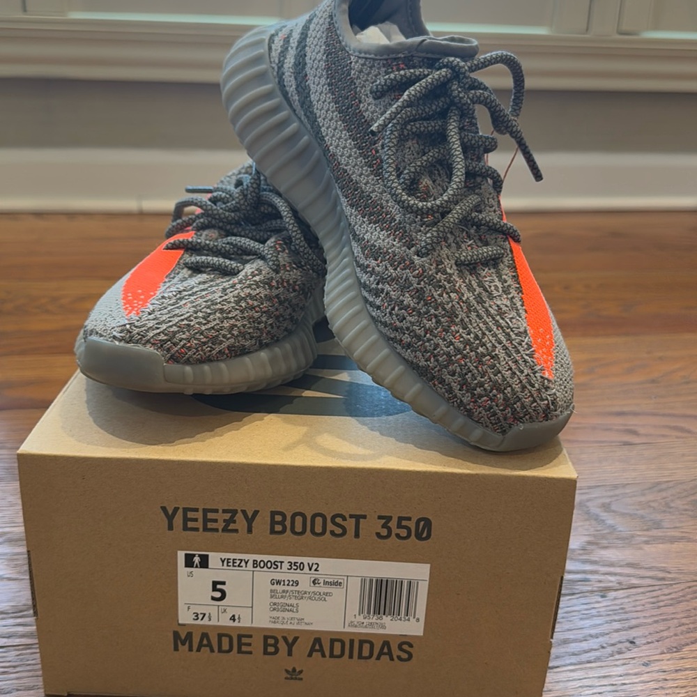 Yeezy Beluga - new with tags size 5